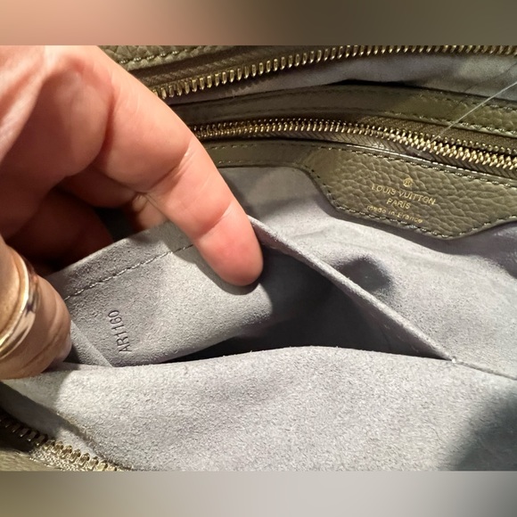 Louis Vuitton Purse - Picture 13 of 16